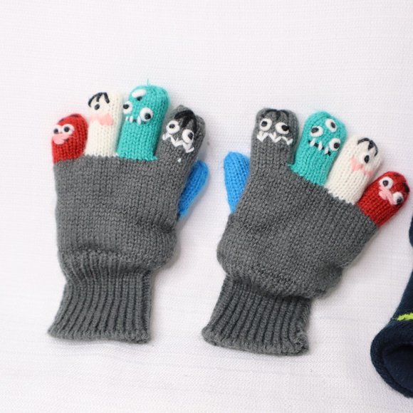 Beanie and glove bundle for toddler kids sz 1-3 years old dinosaur blue pre-owne - Picture 2 of 6